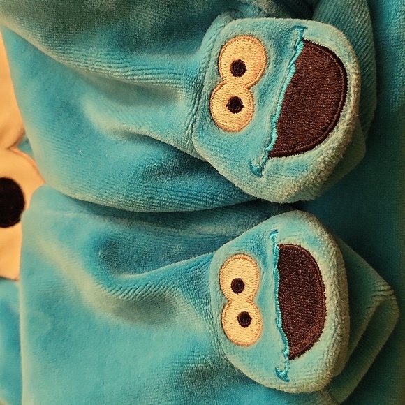 Sesame Street Cookie Monster blue velour hooded footie/romper - Picture 5 of 5